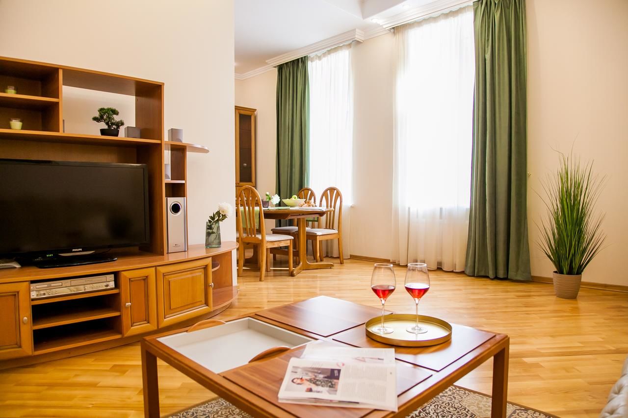 Апартаменты Inn Home Apartments - Kreshchatyk area Киев