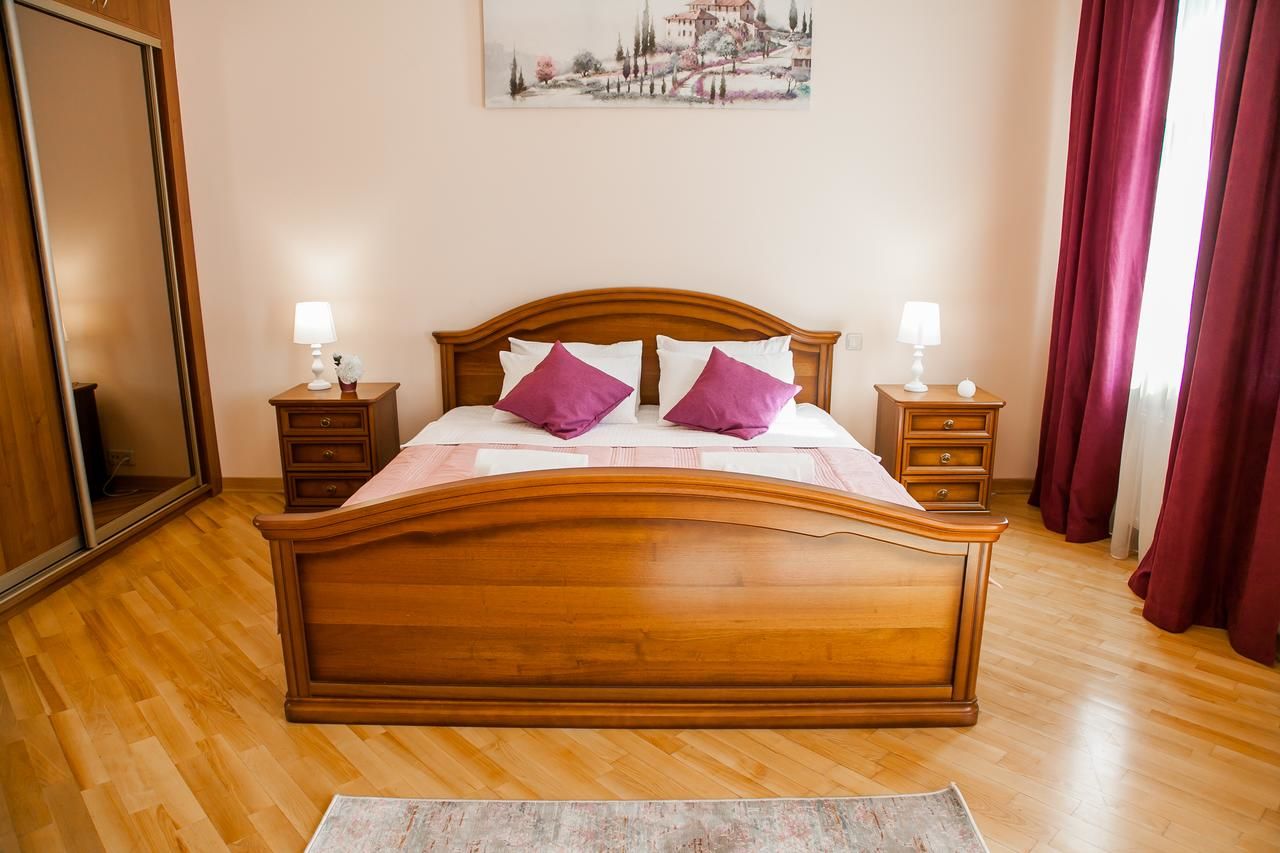 Апартаменты Inn Home Apartments - Kreshchatyk area Киев