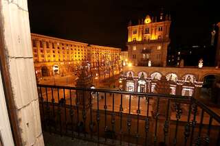 Апартаменты Inn Home Apartments - Kreshchatyk area Киев Апартаменты Делюкс с 2 спальнями - ул. Крещатик, 17-2