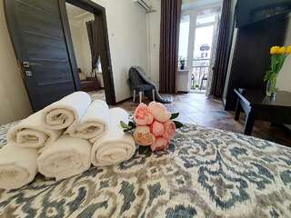 Апартаменты Inn Home Apartments - Kreshchatyk area Киев Апартаменты с 2 спальнями - улица Софиевская, 1-2