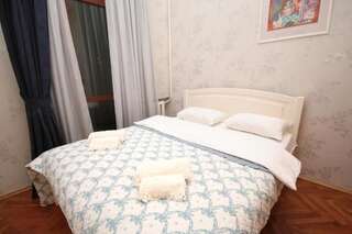 Апартаменты Inn Home Apartments - Kreshchatyk area Киев Апартаменты с 2 спальнями, Пушкинская 33-4