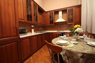 Апартаменты Inn Home Apartments - Kreshchatyk area Киев Апартаменты с 2 спальнями, Пушкинская 33-7