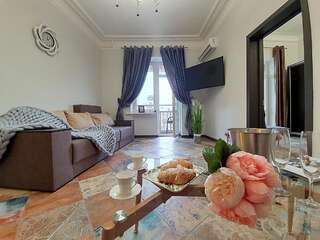 Апартаменты Inn Home Apartments - Kreshchatyk area Киев Апартаменты с 2 спальнями - улица Софиевская, 1-5